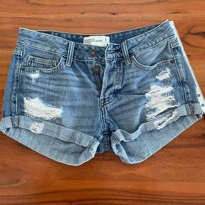 Abercrombie & Fitch | Low Rise Boyfriend Short